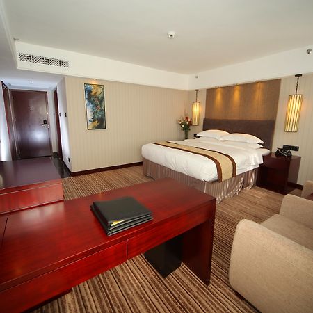 โรงแรมเบเวอร์ลี่ พลาซ่า มาเก๊า ภายนอก รูปภาพ